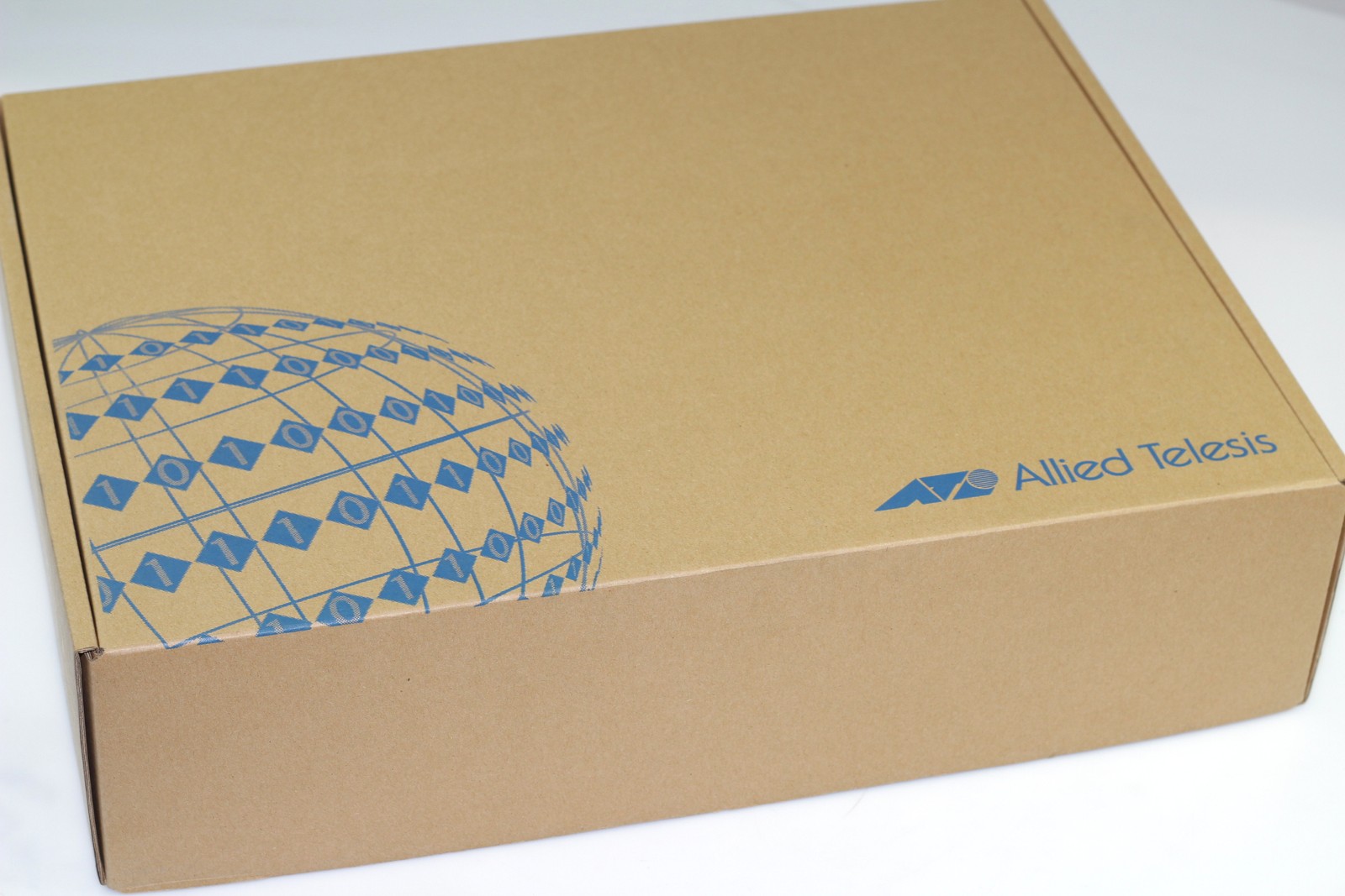 ALLIED TELESIS AT-8000S/48-50 FAST ETHERNET SWITCH SEALED