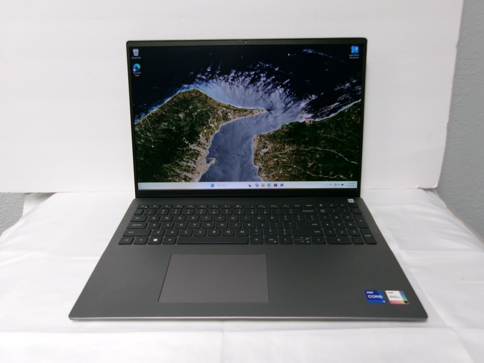 Dell Vostro 5620 I7-1260P @ 2.1GHz 512GB 16GB WIN11PRO GeForce MX570