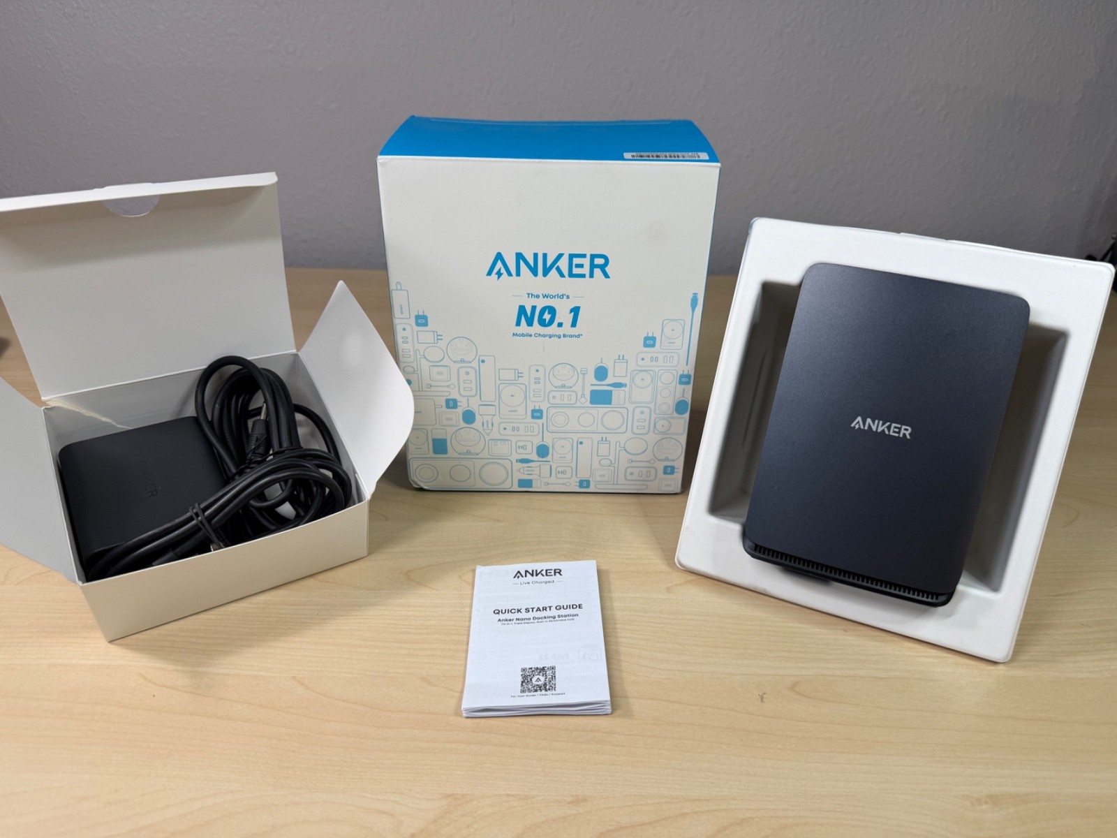 Anker Nano Docking Station 13-in-1 Triple Display Built In Removable Hub - A83C3