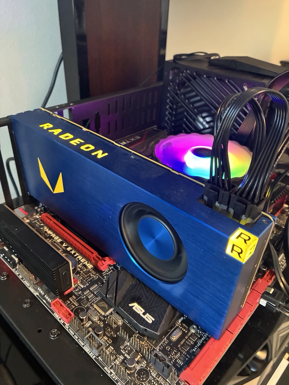 AMD Radeon RX Vega Frontier Edition Graphics Card 16GB HMB2