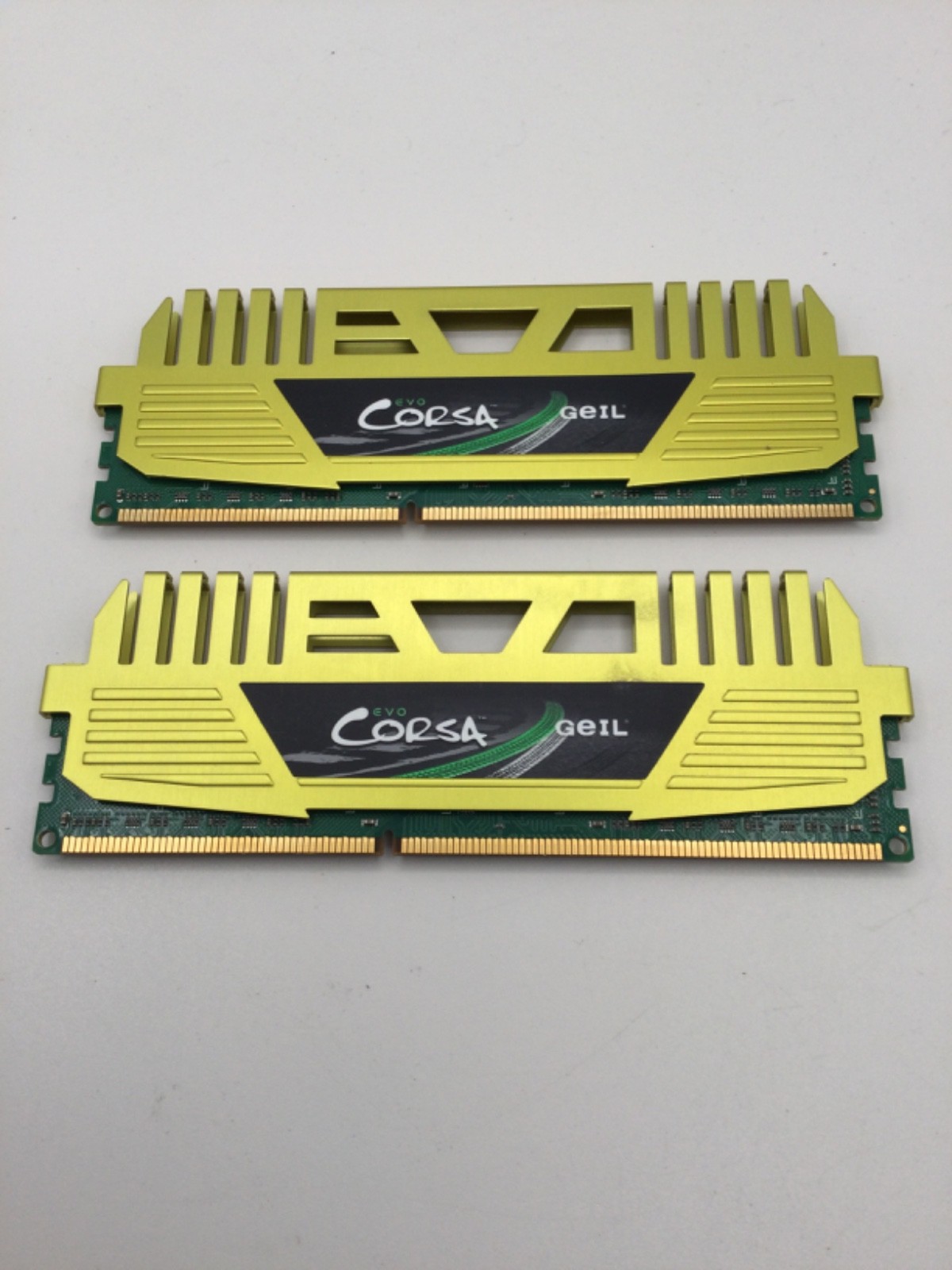 GeIL EVO Corsa 16GB (2x8GB) DDR3 1333MHz CL9 Dual Channel Kit Gold RAM PC3-10666