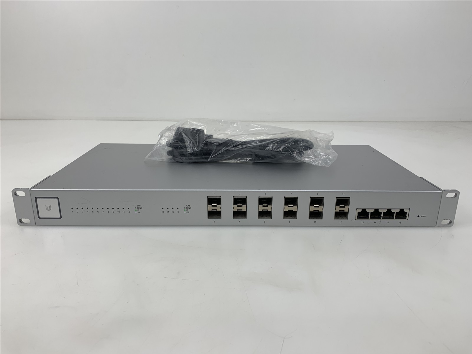 Ubiquiti UniFi US-16-XG 16 Port Fully‑Managed 10‑Gigabit Aggregation Switch