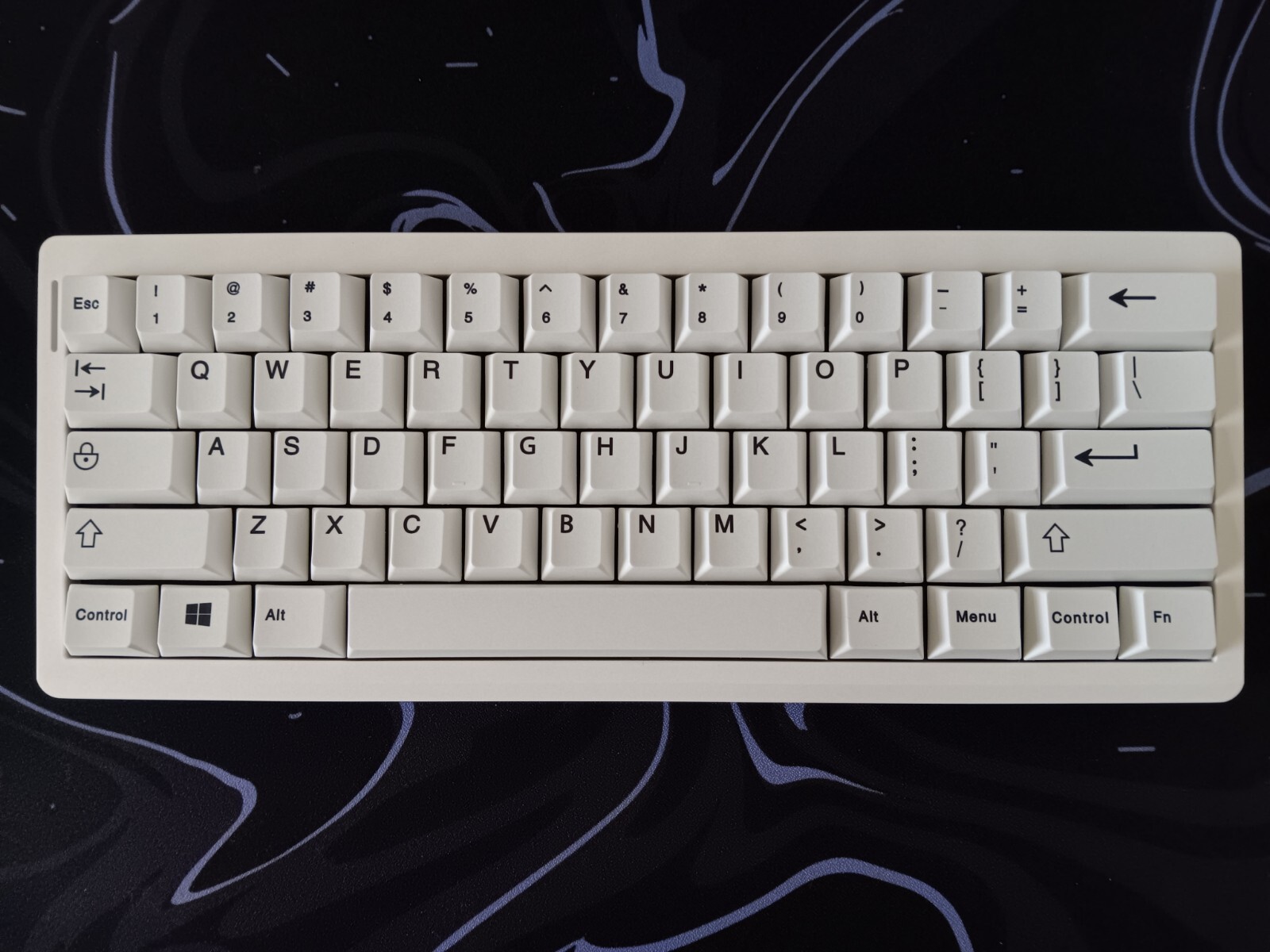 Custom Modded GMK61 Clacky/Poppy RGB Mechanical Keyboard Minimalistic White 