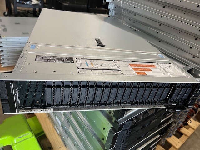 DELL EMC VxRAIL P570F 24SFF CTO SERVER, Dual 1100w Psu, HBA 330