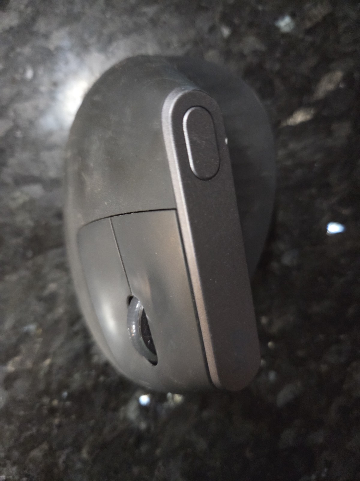 Logitech MX Vertical Ergonomic Wireless Mouse No Dongle M-R0074 