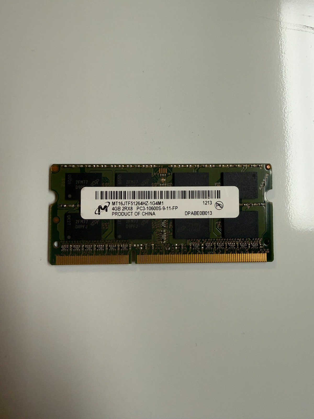 Micron 4GB DDR3 PC3-10600 1333MHz SODIMM Laptop RAM MT16JTF51264HZ-1G4M1