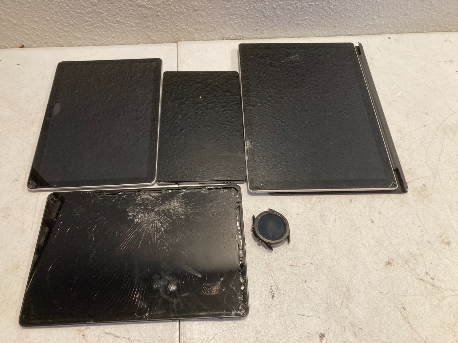 Lot 4 Tablet, Computer,  Smartwatch for parts/repair