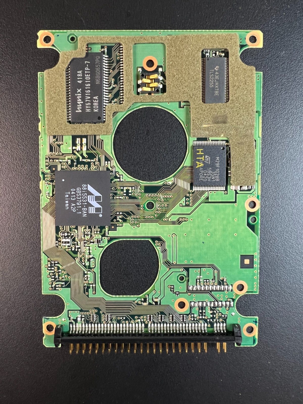PCB - Fujitsu MHT2040AT IDE 40 GB 2.5 Laptop Hard Drive Board