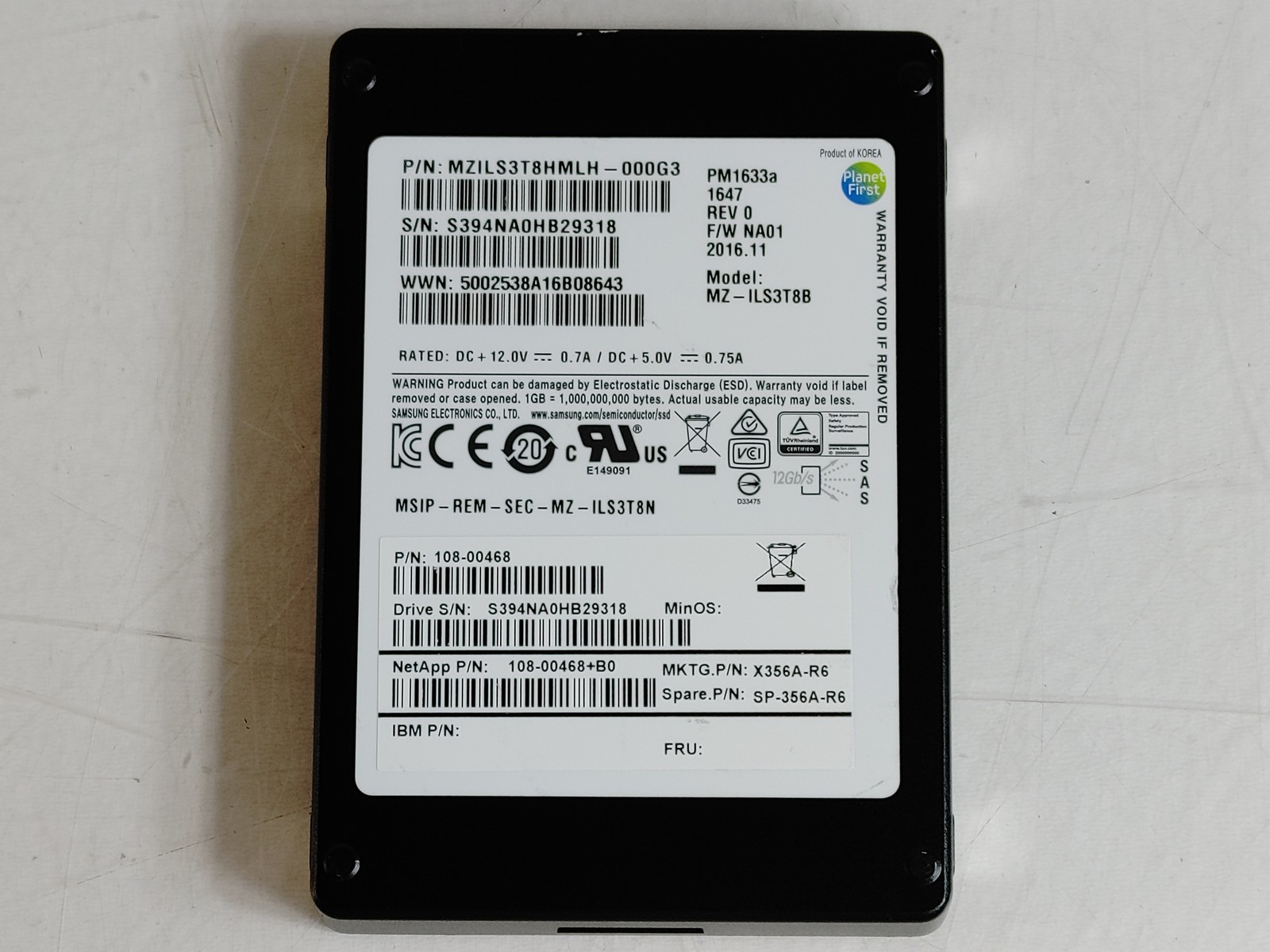 Samsung NetApp PM1633a MZ-ILS3T8B 3.84 TB SAS 3 2.5 in Solid State Drive