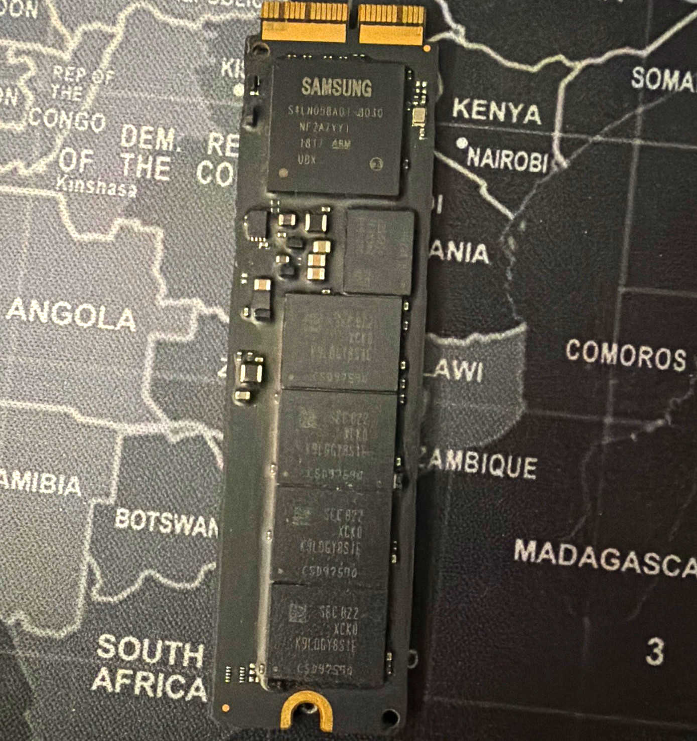 Samsung M.2 2280 NVMe PCIe Internal SSD 3500MB/s MZVLB512HBJQ MacBook