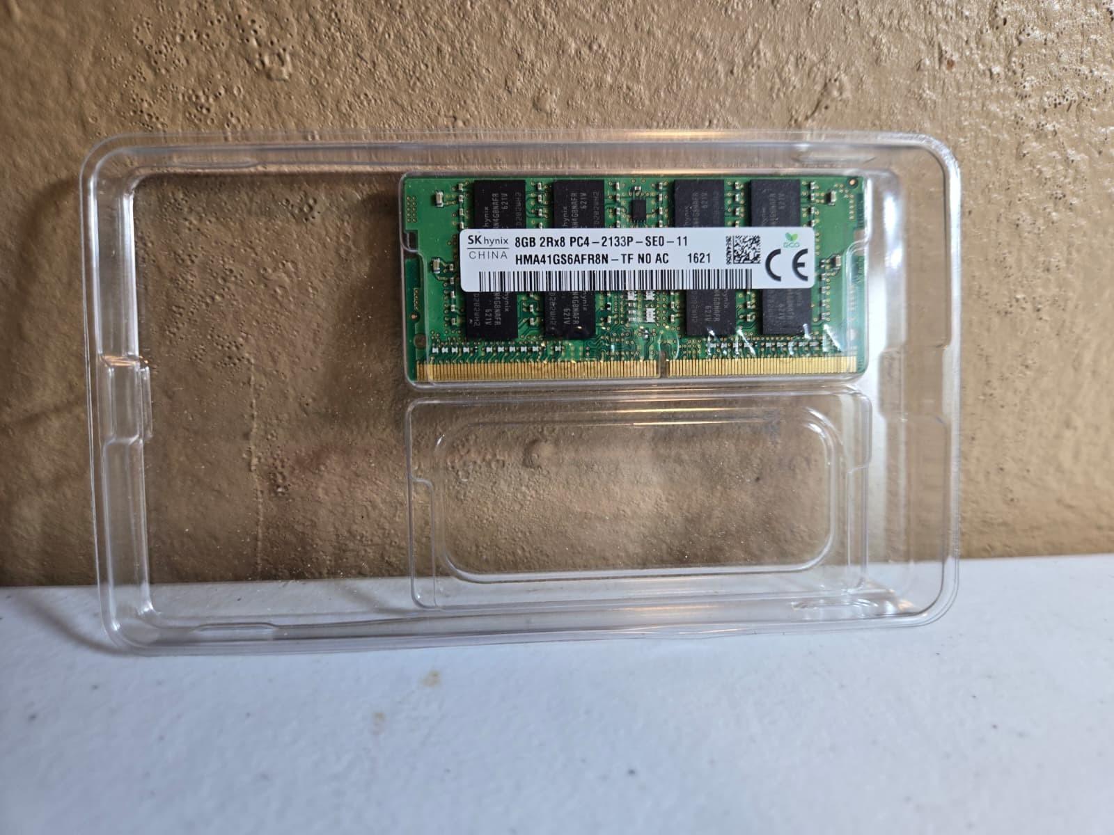 SKhynix: RAM 8GB 2RX8 PC4-2133P-SE0-11