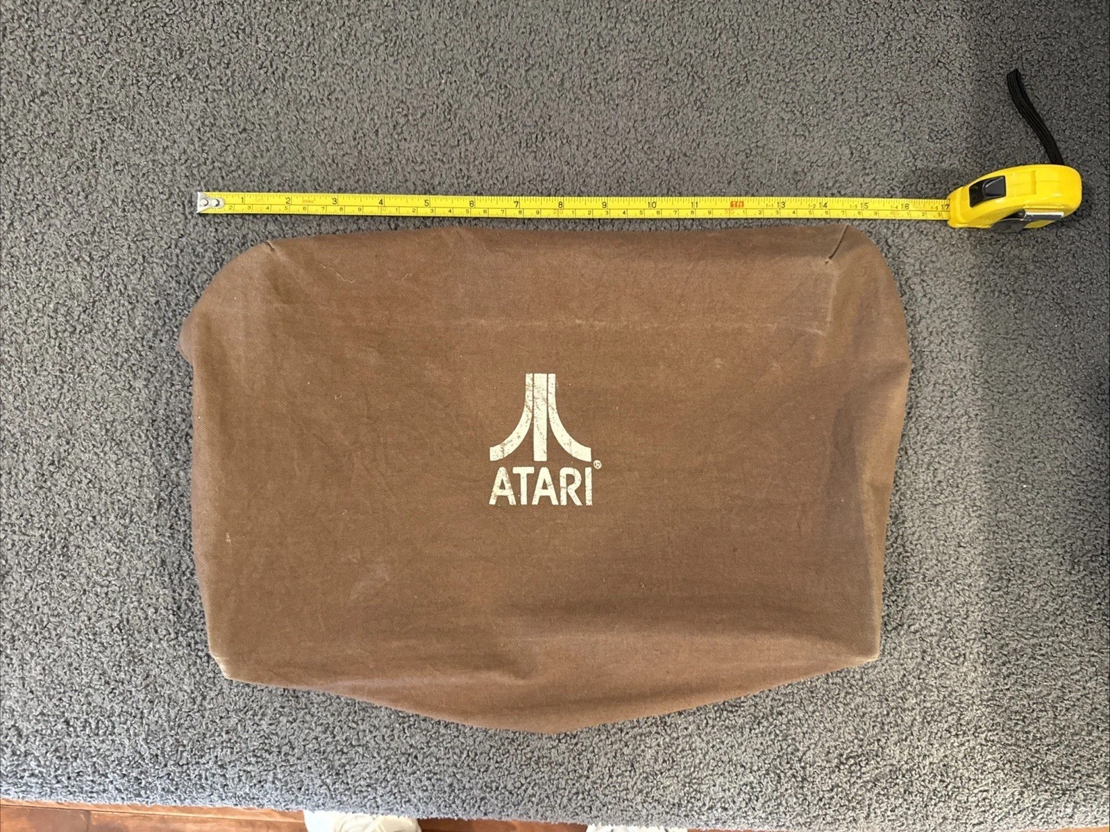 Vintage OEM Atari 2600 Dust Cover Brown Original OEM Great Shape RARE.    Z7