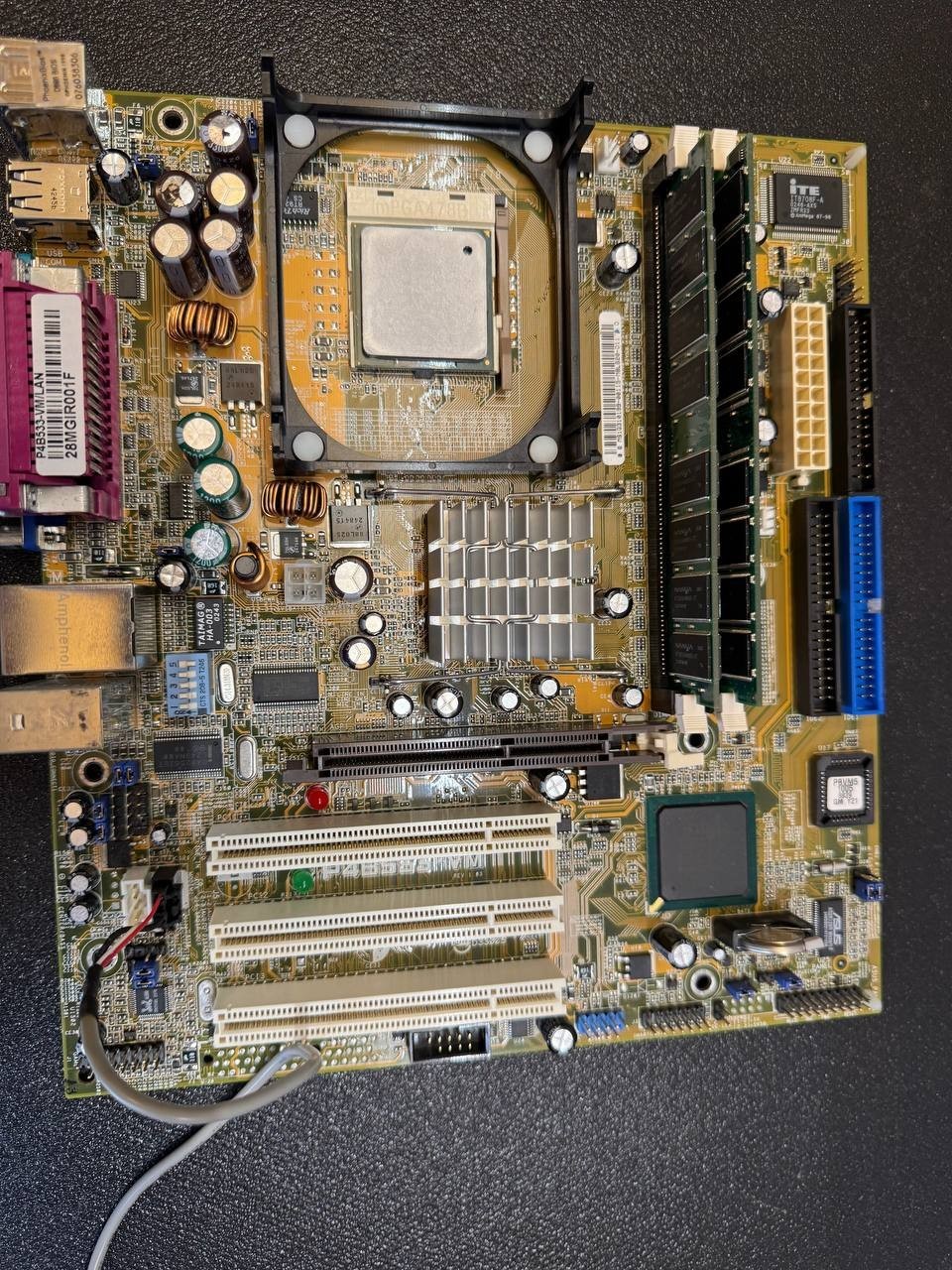 Vintage ASUS P4B533 Socket 478 Motherboard + Pentium 4 + 2GB DDR266 – Untested