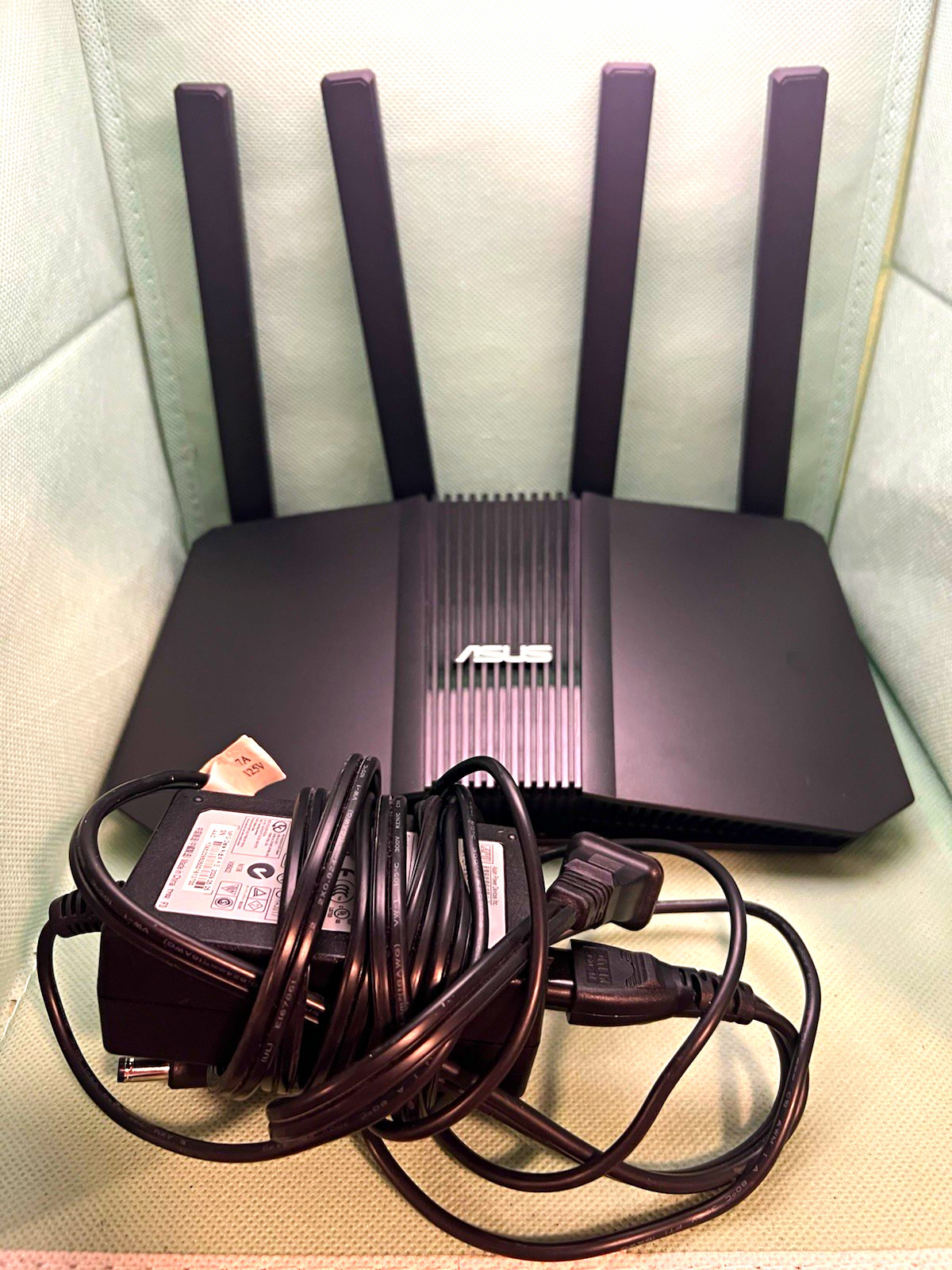 ASUS RT-BE82U BE6500 Dual-Band Wi-Fi 7 Extendable Router - 5x 2.5G Ports tested