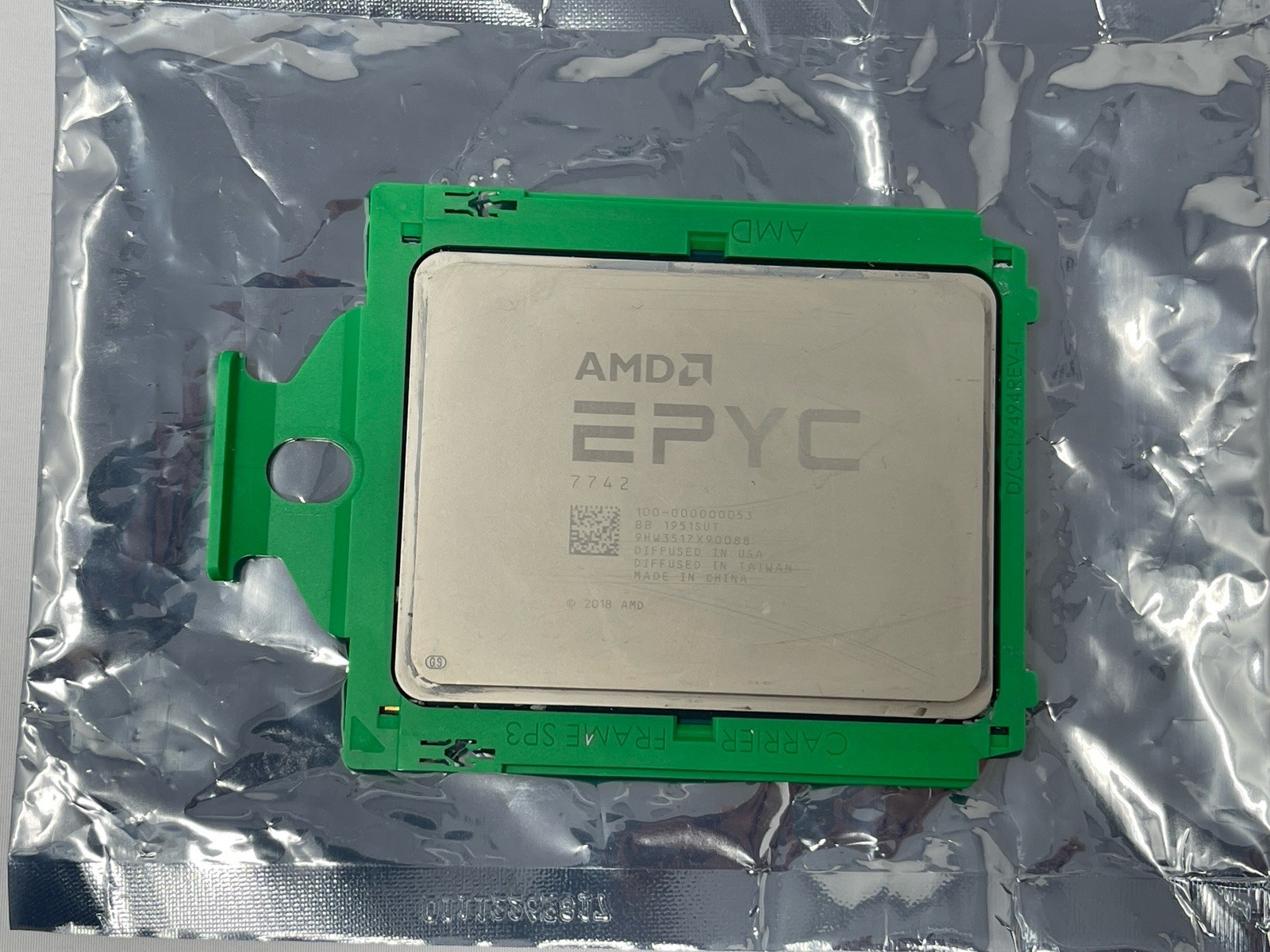 AMD EPYC 7742 2.25-3.40GHz 64-Core 128-Thread CPU SP3 Socket. Unlocked