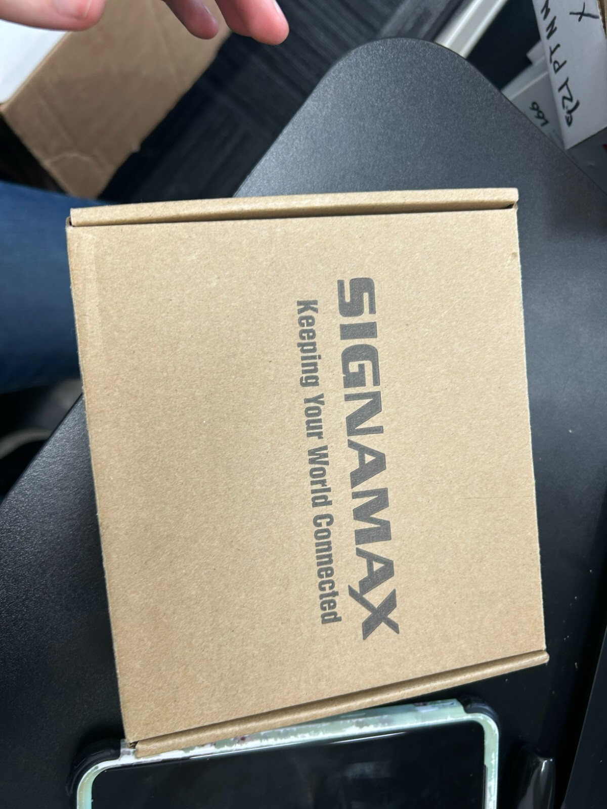 NEW Signamax SI10050 I-100 4-Port Industrial Power Over Ethernet PoE+ Switch