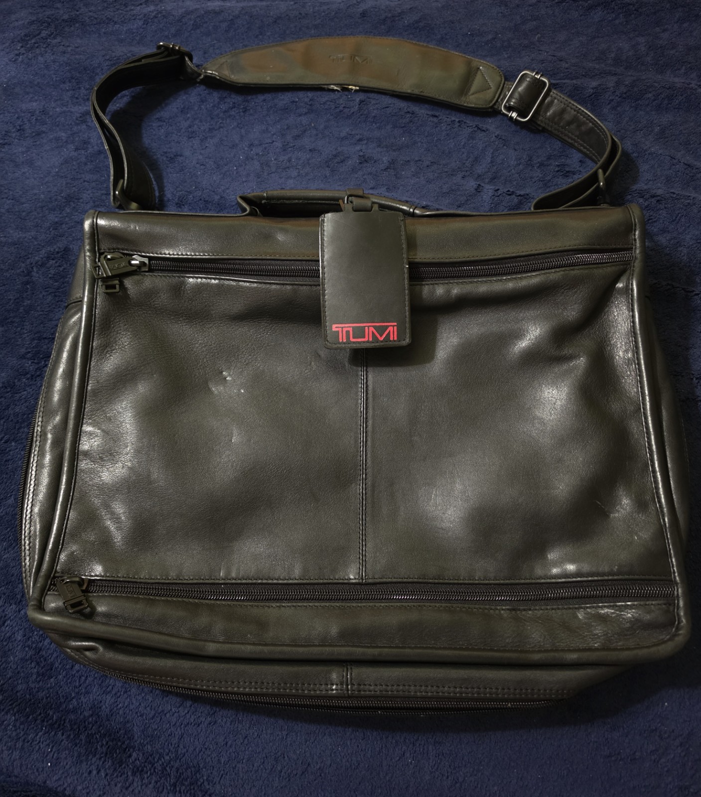 Tumi Alpha Black Leather Expandable Messenger Shoulder Laptop Bag 909D3