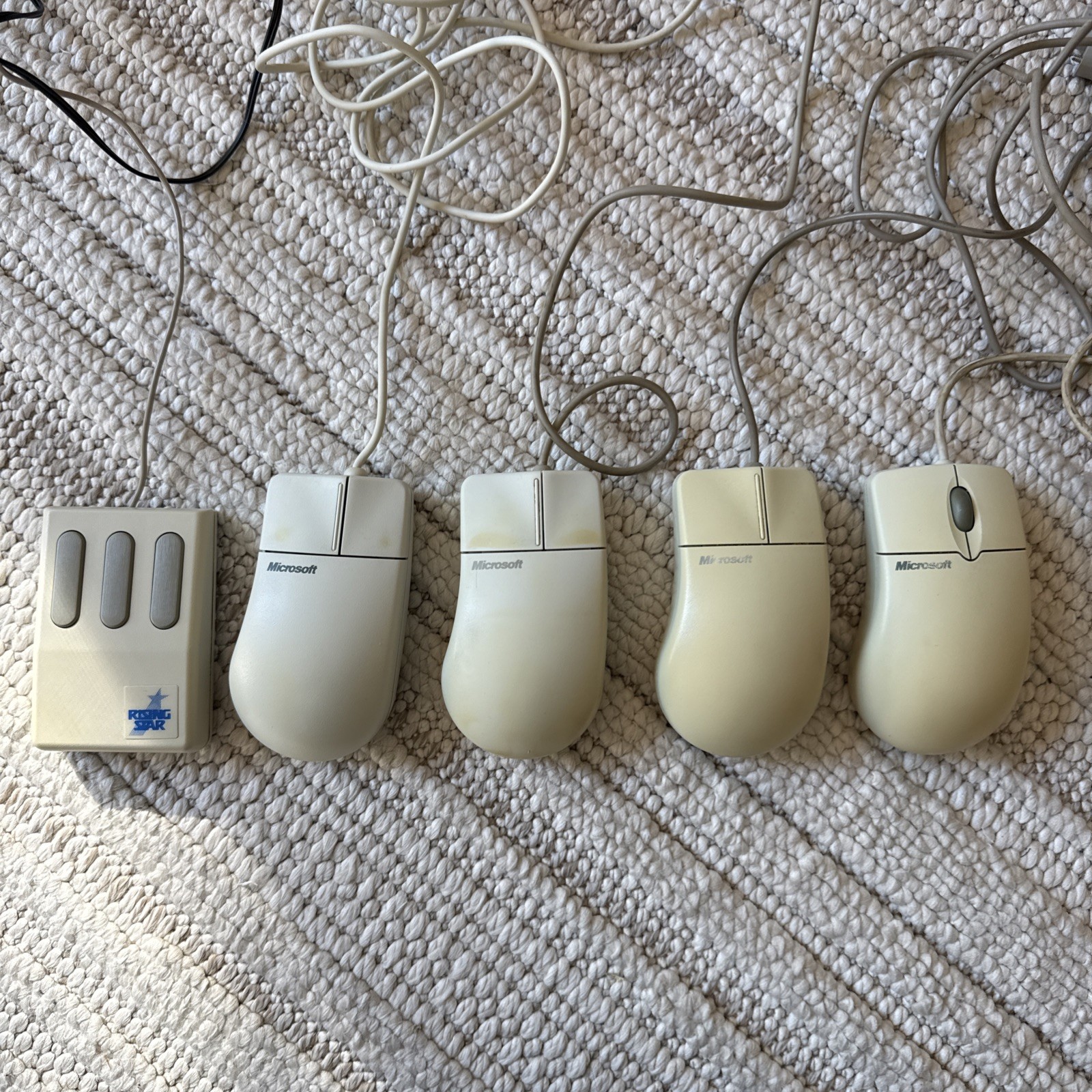 Vintage Microsoft Serial 1.1A 2.0A 2.1A 2 Button Mouse untested Lot Of 5 Mouse