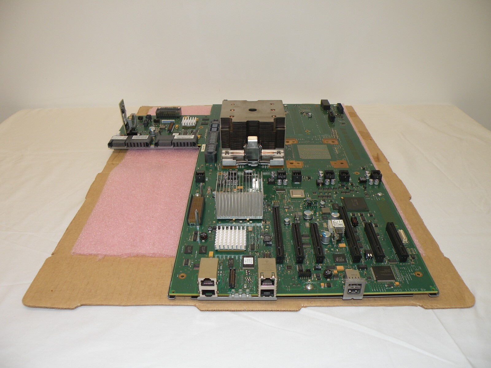 IBM 00E3129 POWER 710 SYSTEM PLANAR BOARD & 52Y9247 3.6GHZ 4 CORE CPU & HEATSINK