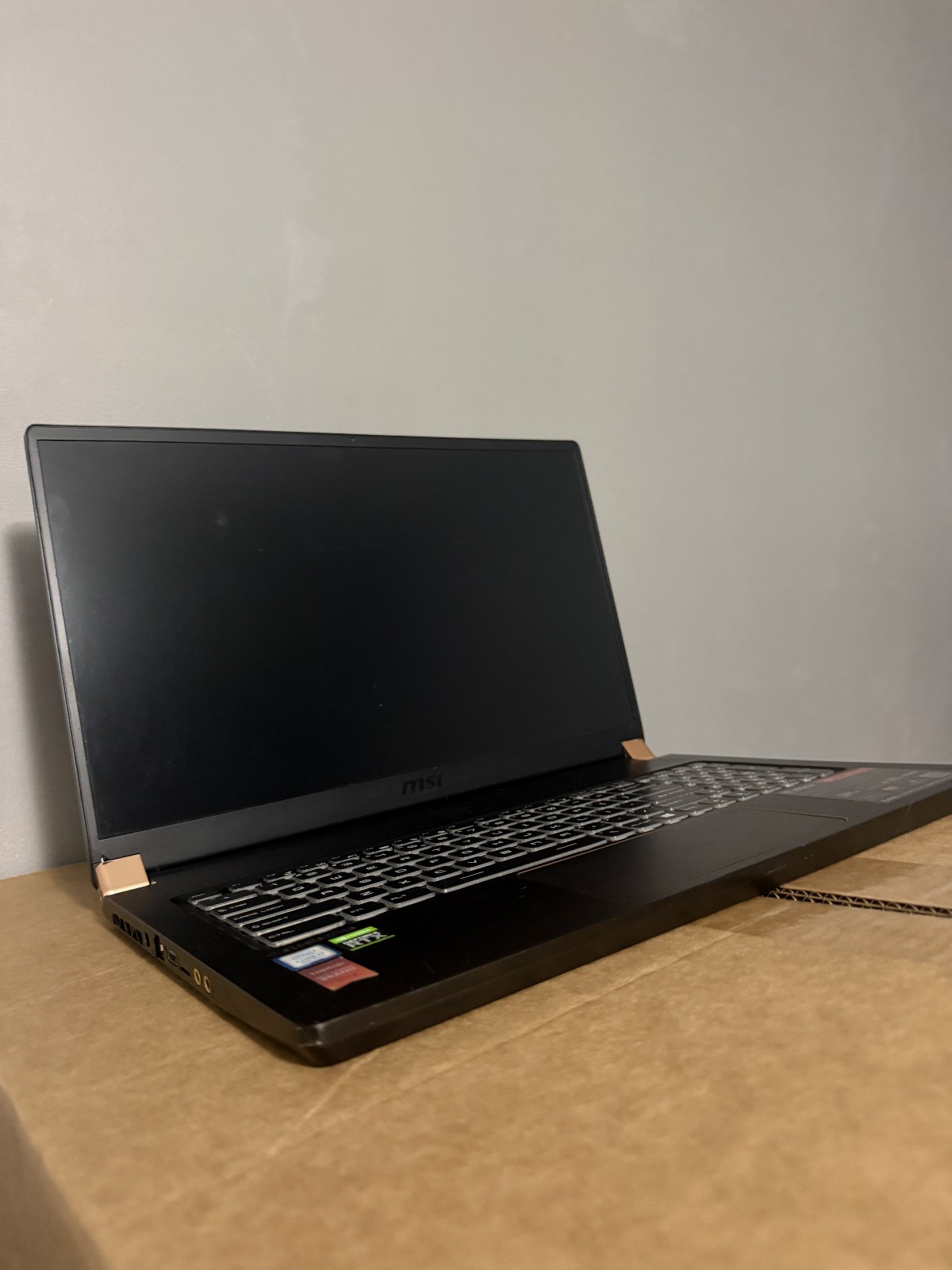 MSI GS75 Stealth 17.3 inch (1 TB SSD, Intel Core i7 9th Gen, 16 GB 2070 Max)