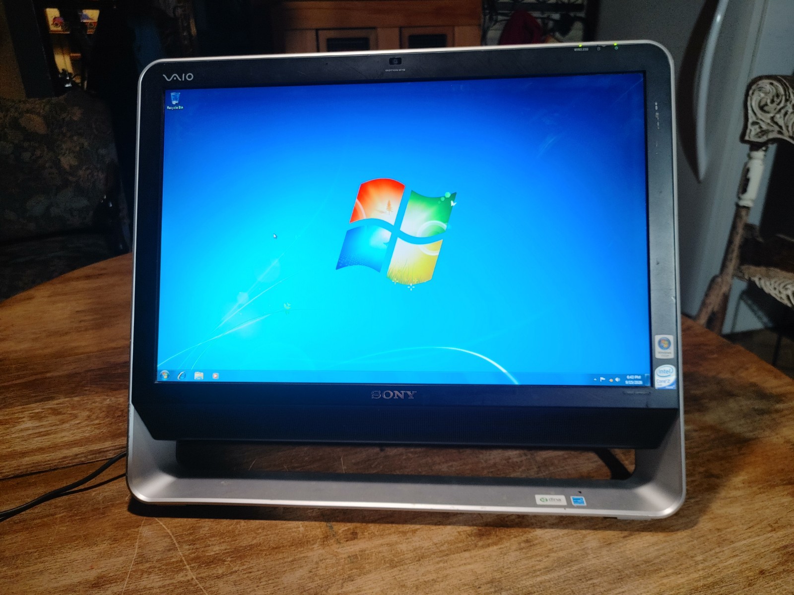 Sony VAIO VGC-JS155J 20.1" AIO PC Core 2 Duo 4GB RAM 500GB HDD Win7