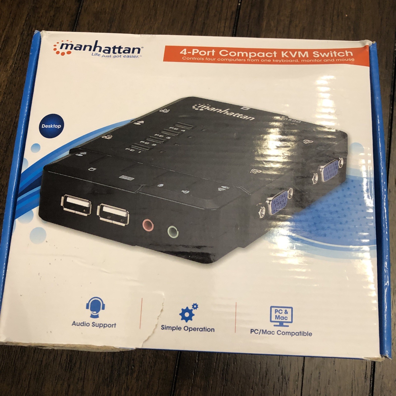  4-Port Compact KVM Switch with Remote Port Selector Manhattan #151269