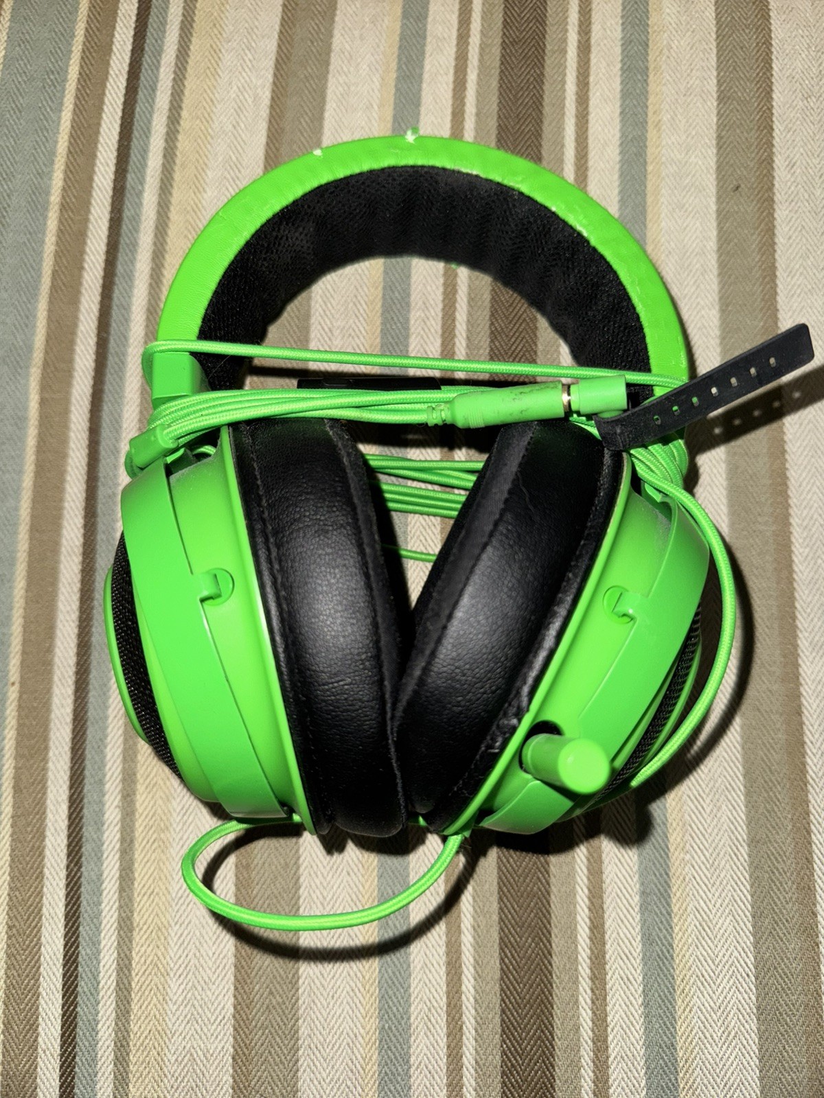 Razer Kraken Multi-platform Wired Gaming Headset - Green brand new in the box