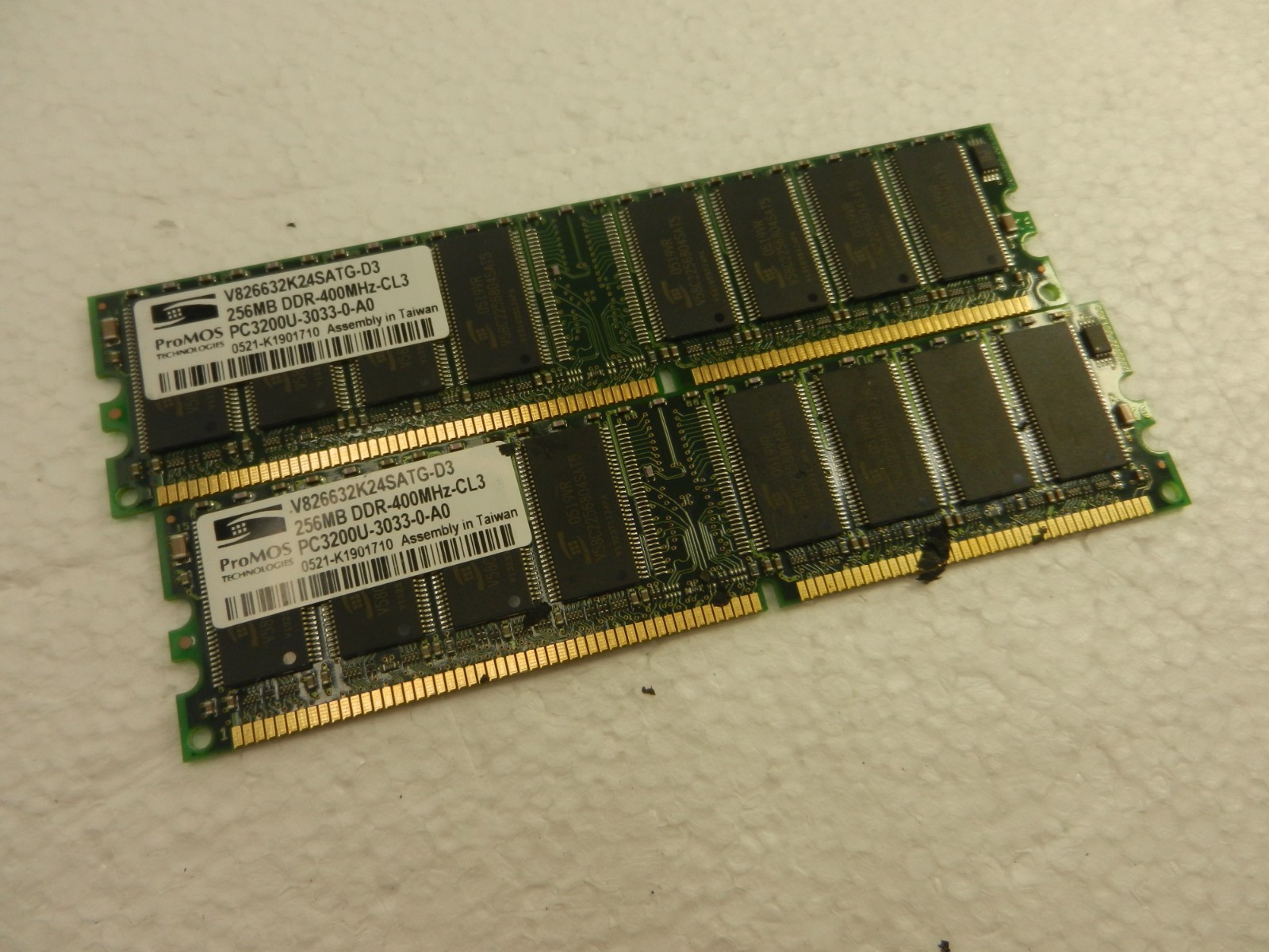 2X LOT - 512MB ProMOS V826632K24SATG-D3 PC3200U-3033-0-A0 (2x 256MB ) Memory RAM