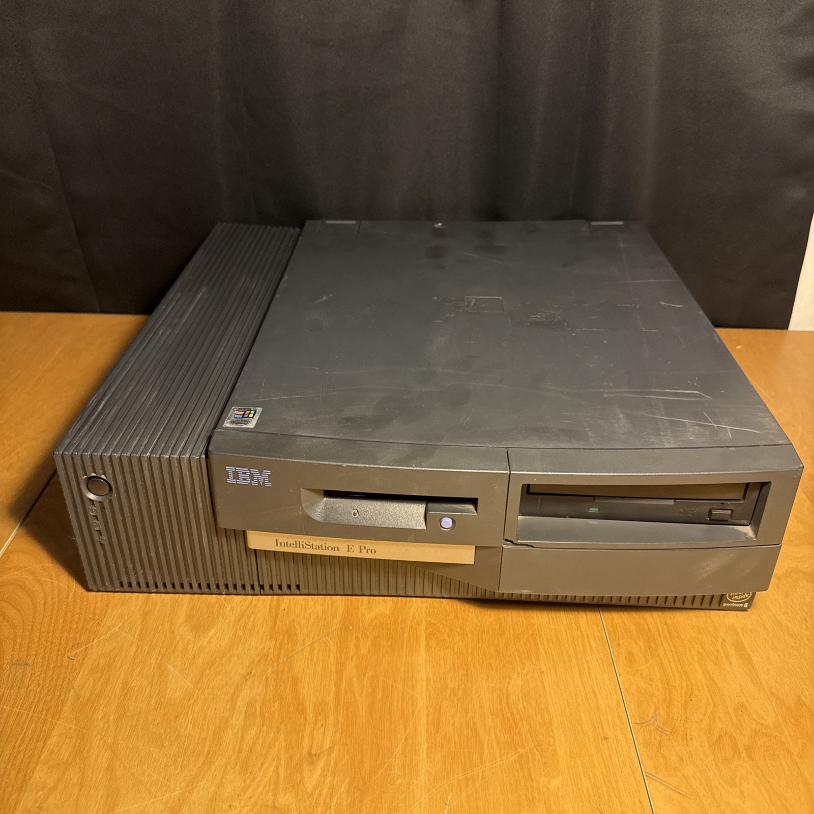 IBM IntelliStation E Pro 6893-14U Pentium II 350 MHz 64 MB / NO HDD / NO OS READ