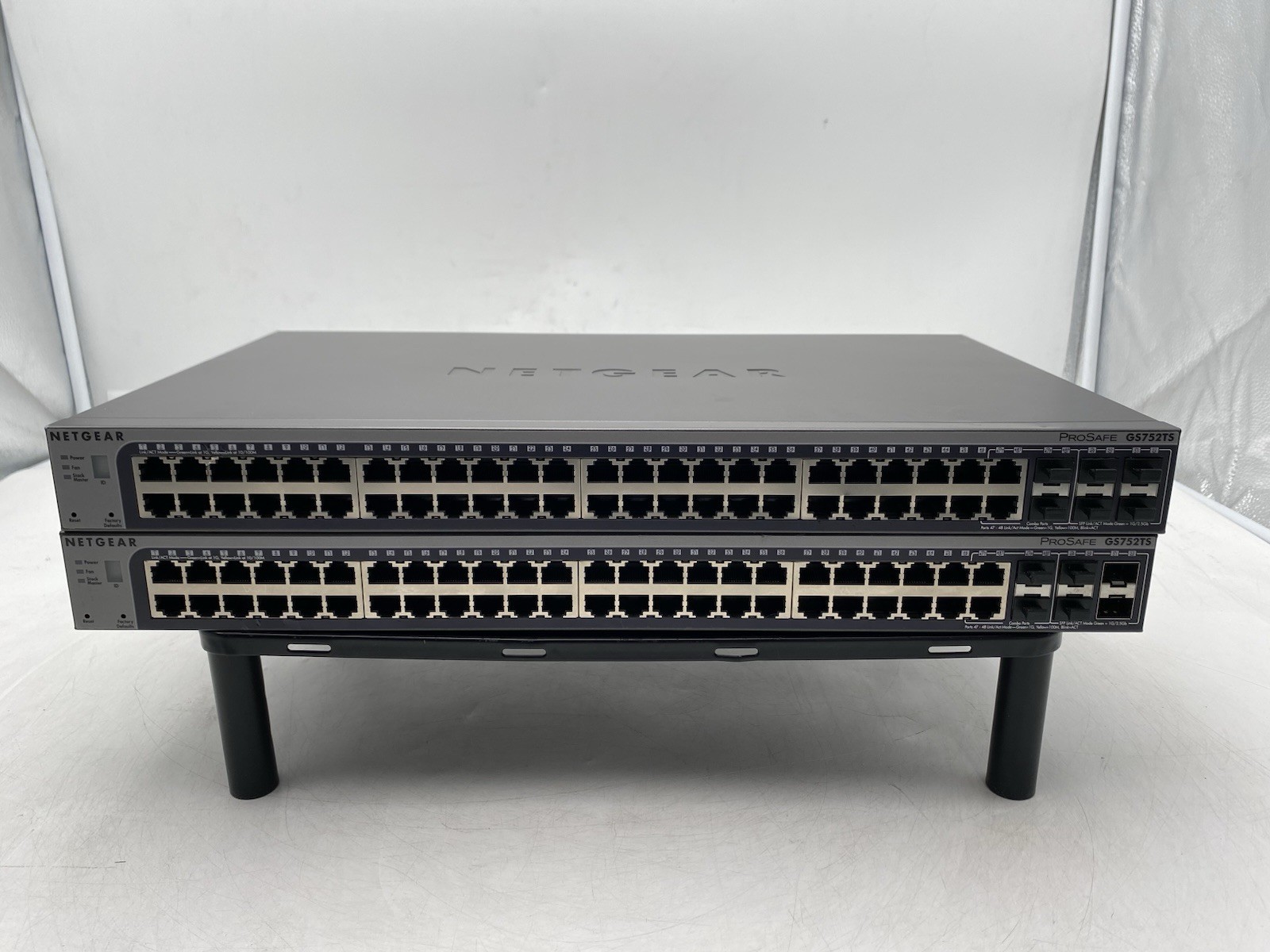Lot of 2 NETGEAR ProSafe GS752TS 52 Port Gigabit Ethernet Switch