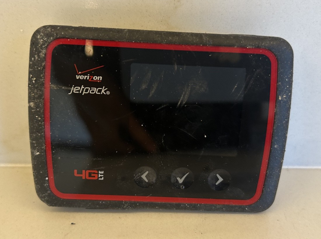 Verizon JetPack Mobile Hotspot MIFI 6620L 4G LTE MIFI6620L - 