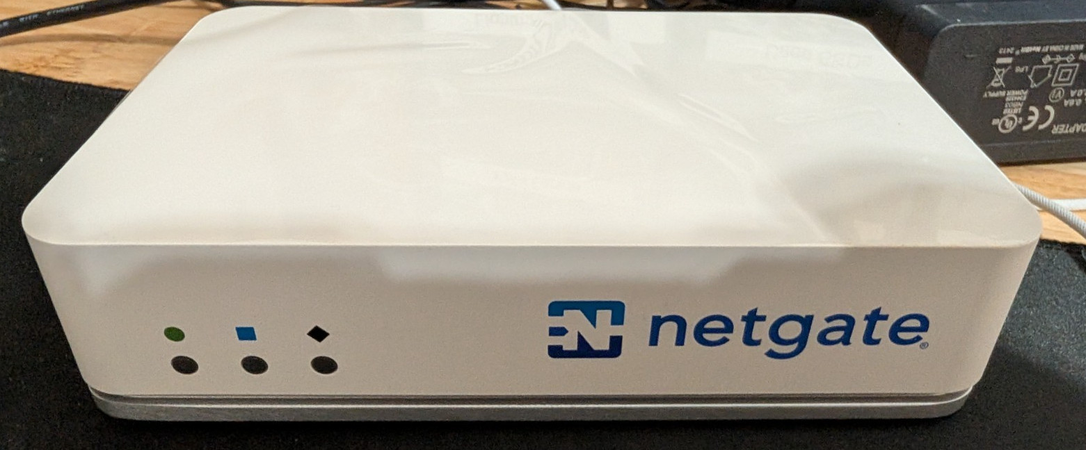 netgate sg-2100 wired router with pfsense