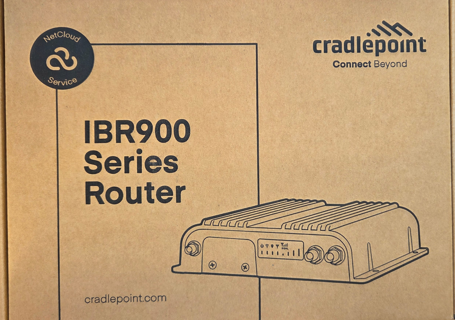 Cradlepoint / Ericsson NetCloud Mobile Essentials Plan + IBR900 Router