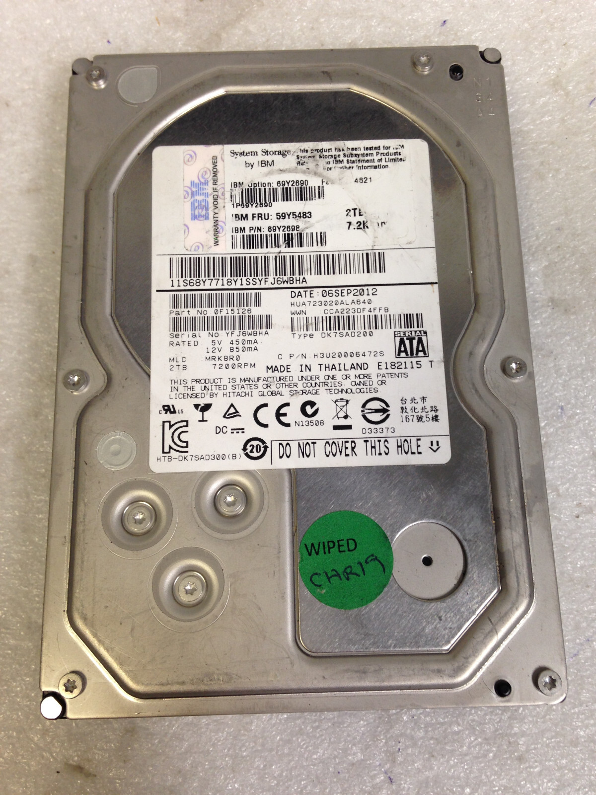HITACHI /IBM HUA723020ALA640, 59Y5483, 69Y2698 , 69Y2690 SATA  3.5'' 2TB