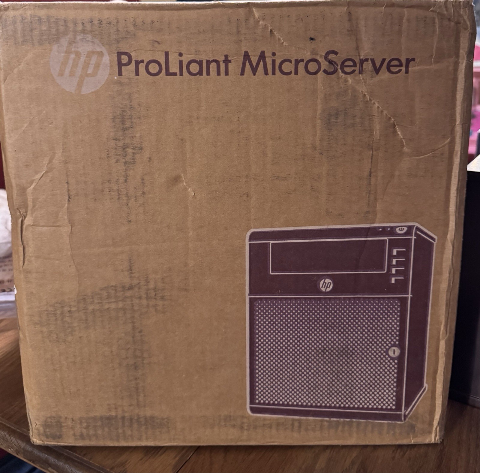 NEW HP ProLiant MicroServer G7 N54L CPU Turion II N54L  250GB Server New / Open