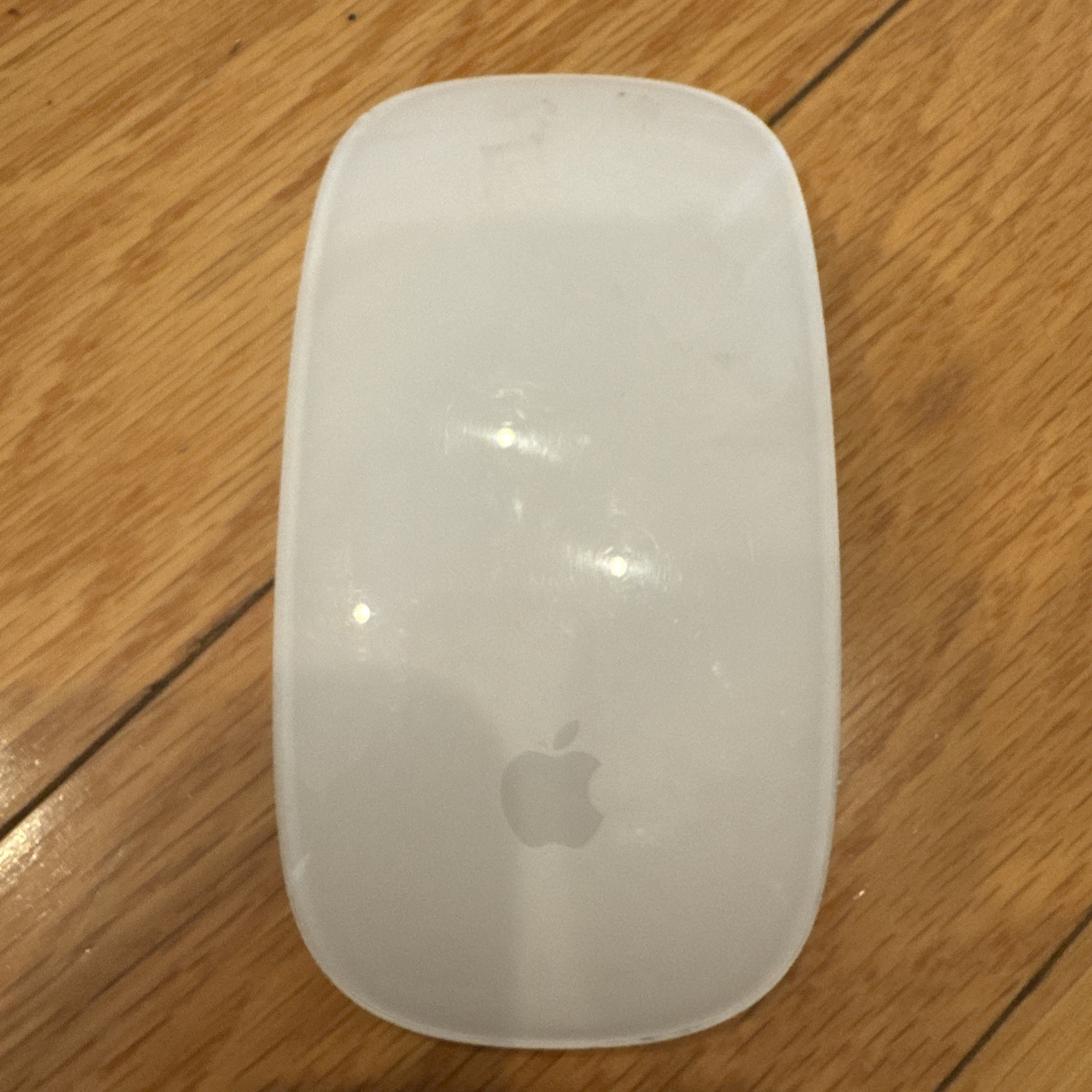 Genuine Apple Official Magic Mouse 2 (Bluetooth Rechargeable A1657)