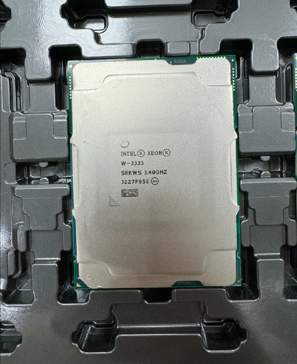 Intel Xeon W-3335 LGA4189 3.40GHz~4.0GHz TDP-250W Processor 16Core Server CPU
