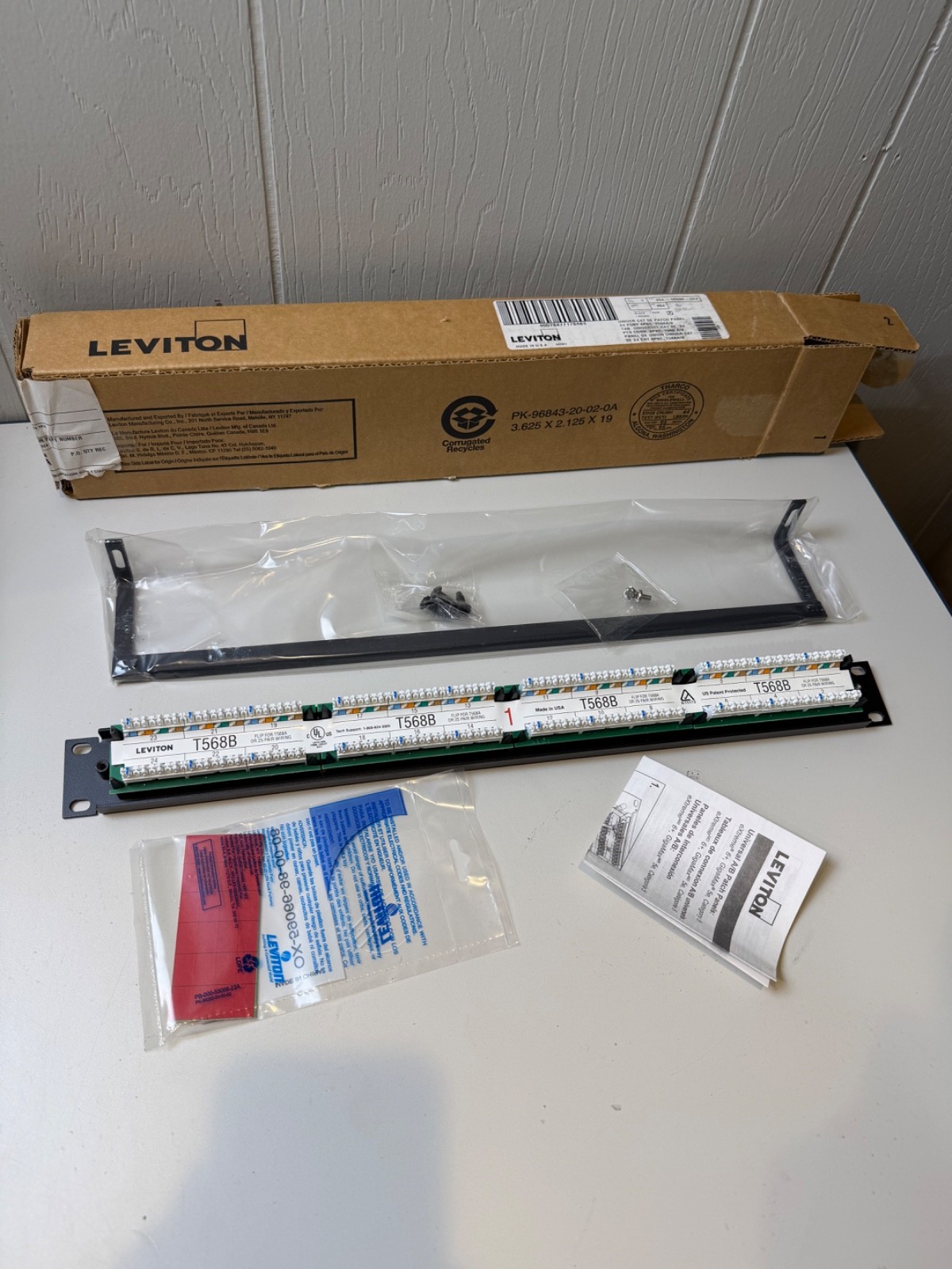 Leviton 5G596-U24 GigaMax Cat5e 24 Port Patch Panel 1RU T568A/B Cable Mgmt Bar