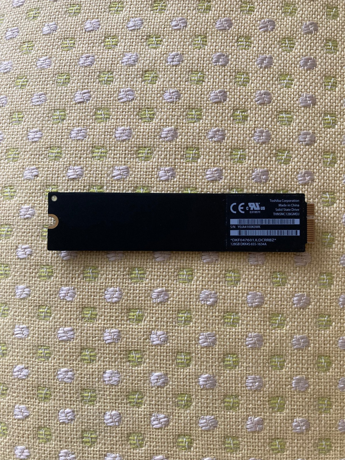Toshiba / Apple THNSNC128GMDJ 655-1634A 128GB SSD Solid State Drive