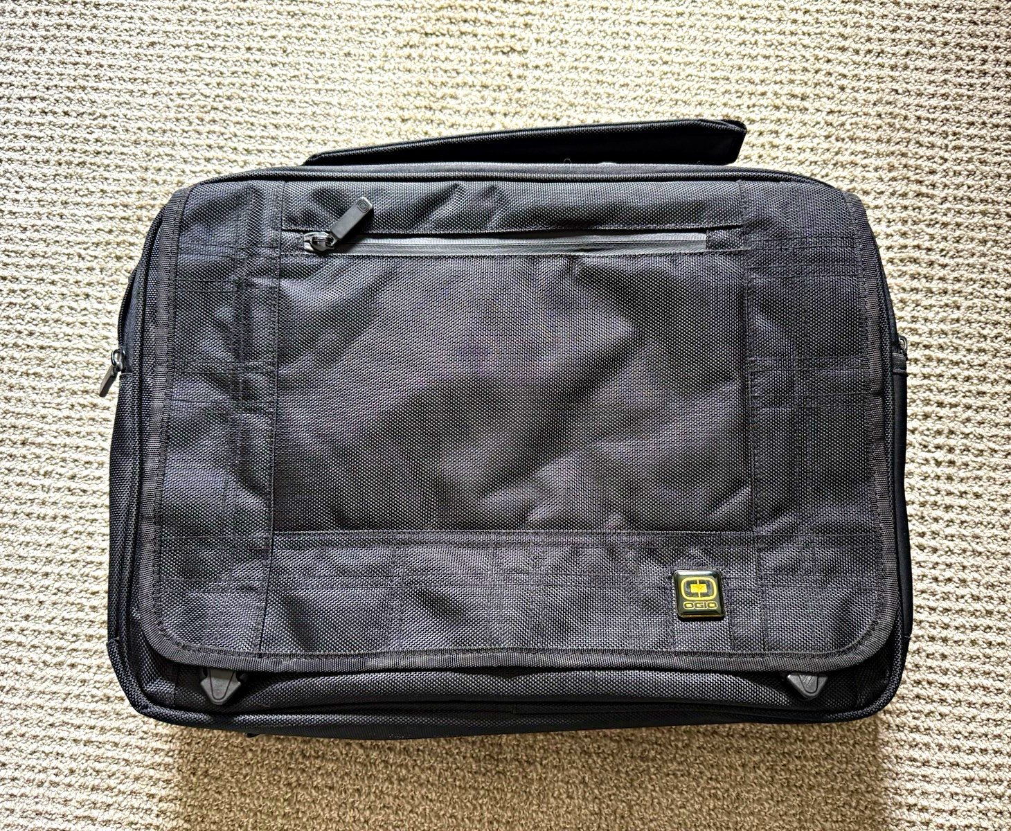 OGIO Technologio 17” Laptop Messenger Bag Briefcase Black Multi-Pocket