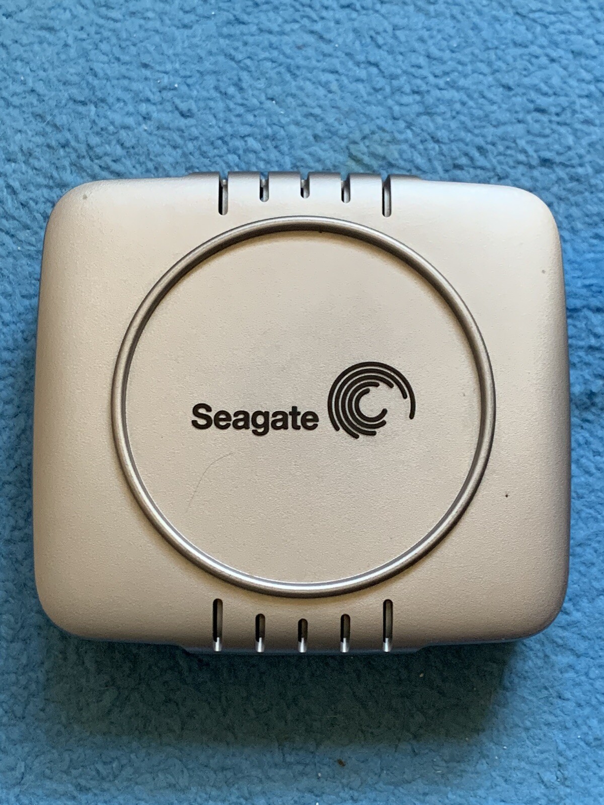 Seagate Pushbutton Backup 300GB USB 2.0 FireWire400 External 3.5" Hard Drive 