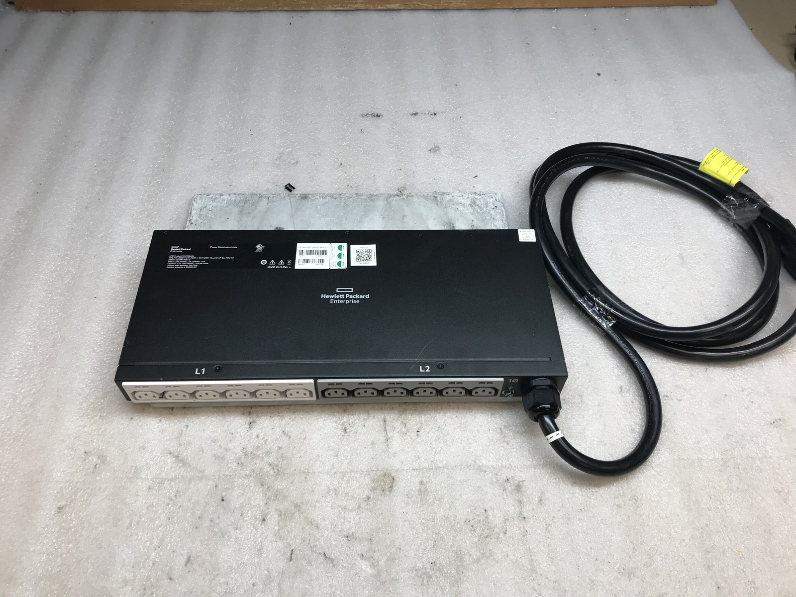HP P9Q40A G2 Basic Power Distribution Unit PDU 12-C13 Outlets 24A 208V *Tested*