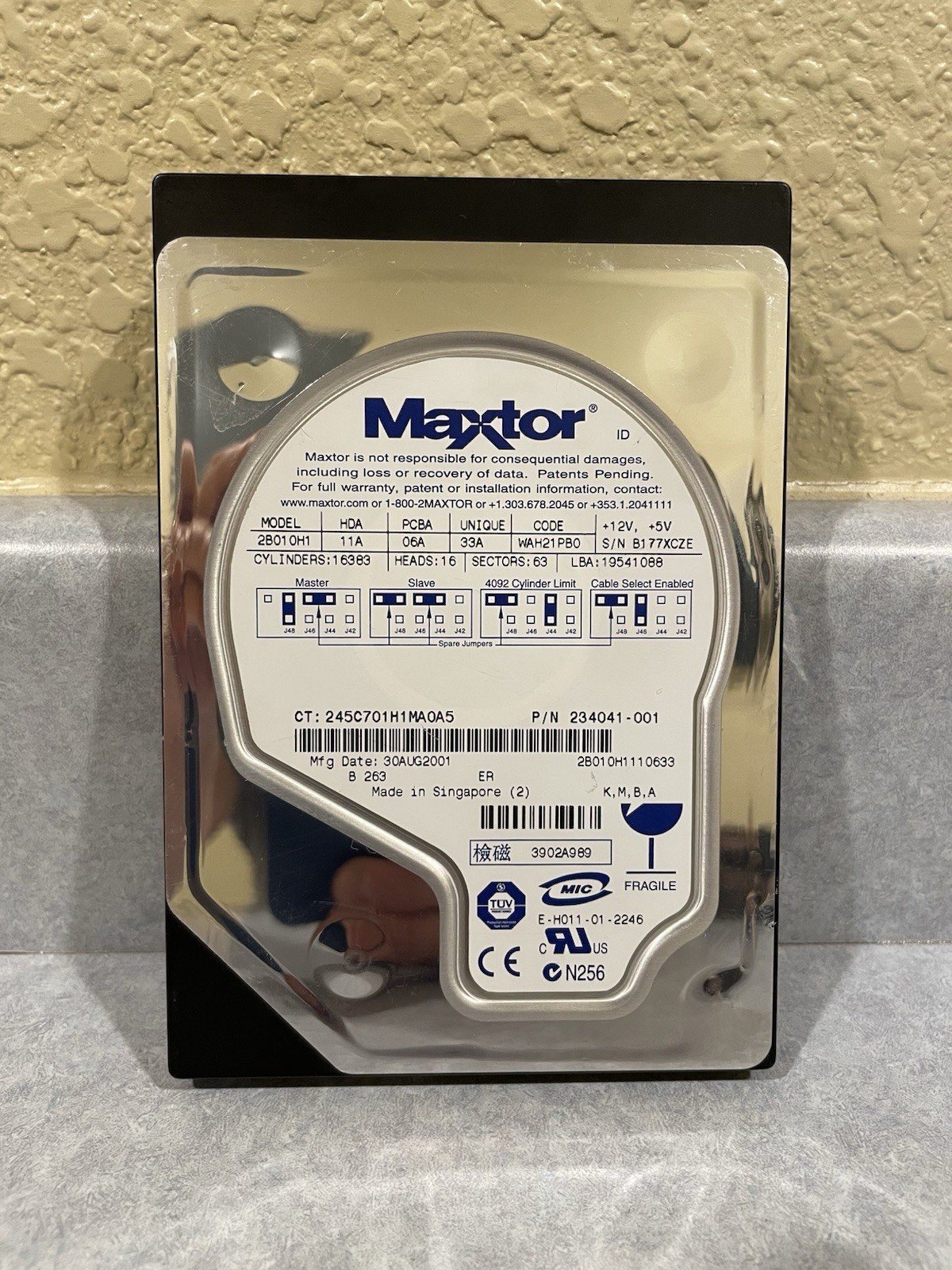 Maxtor 28010H1 IDE Hard Drive - 10 GB - Tested (027)