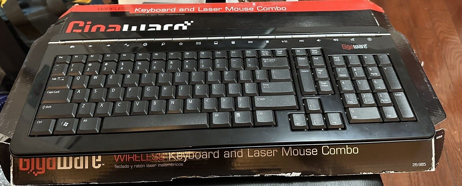 Gigaware 26-985 Wireless Keyboard COMPUTER ACCESSORY  With Box And Driver Cd