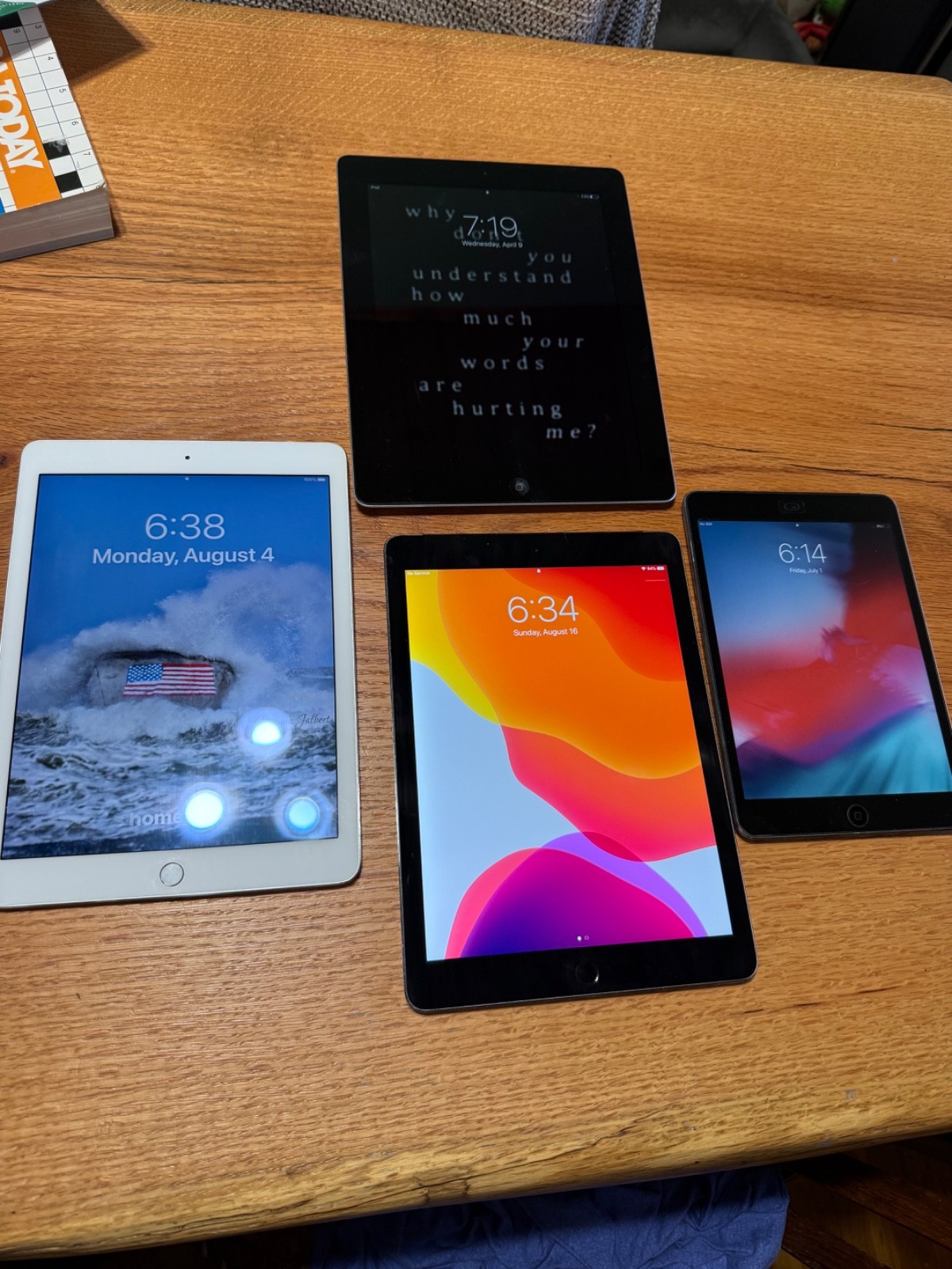 LOT OF 4 Apple iPad 2 Tablets 2nd Gen  AS-IS BUNDLE