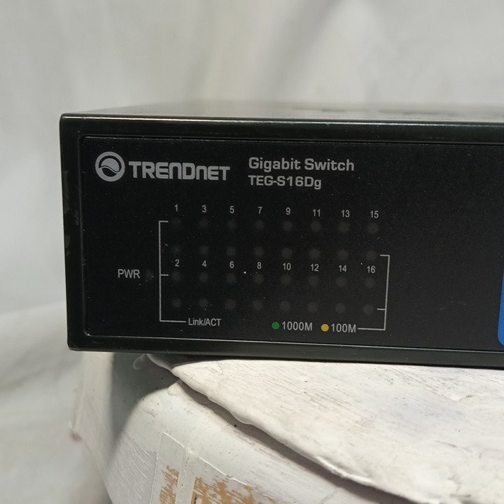 TRENDnet TEG-S16DG 16-Port Gigabit Ethernet Switch Rackmount