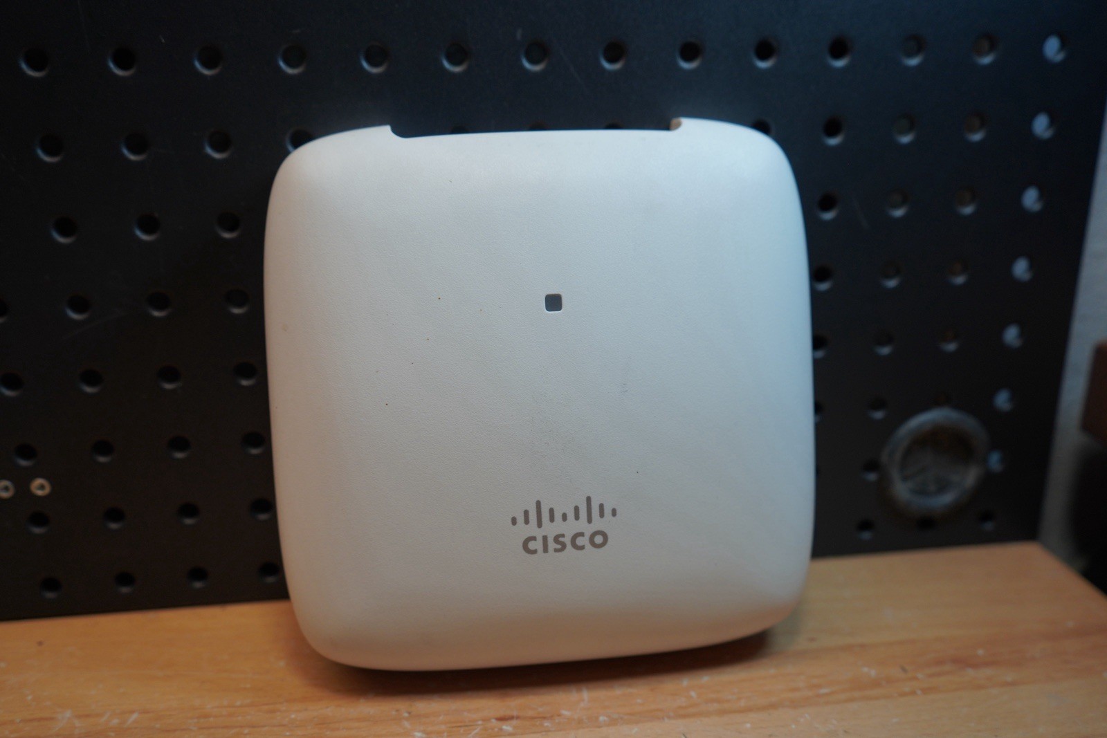 (D) Cisco CBW240AC-B 240AC Gigabit Wireless Access Point
