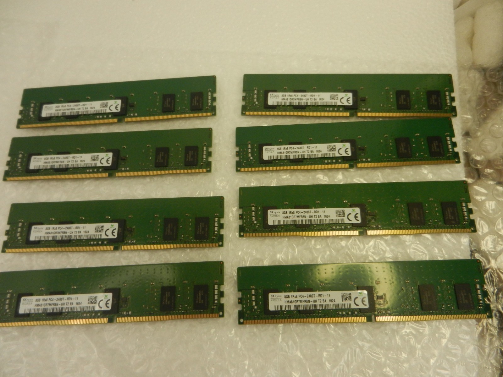 8x LOT ( 64GB Total ) 8GB SK Hynix HMA81GR7MFR8N-UH  ( PC4-2400T Server Memory )