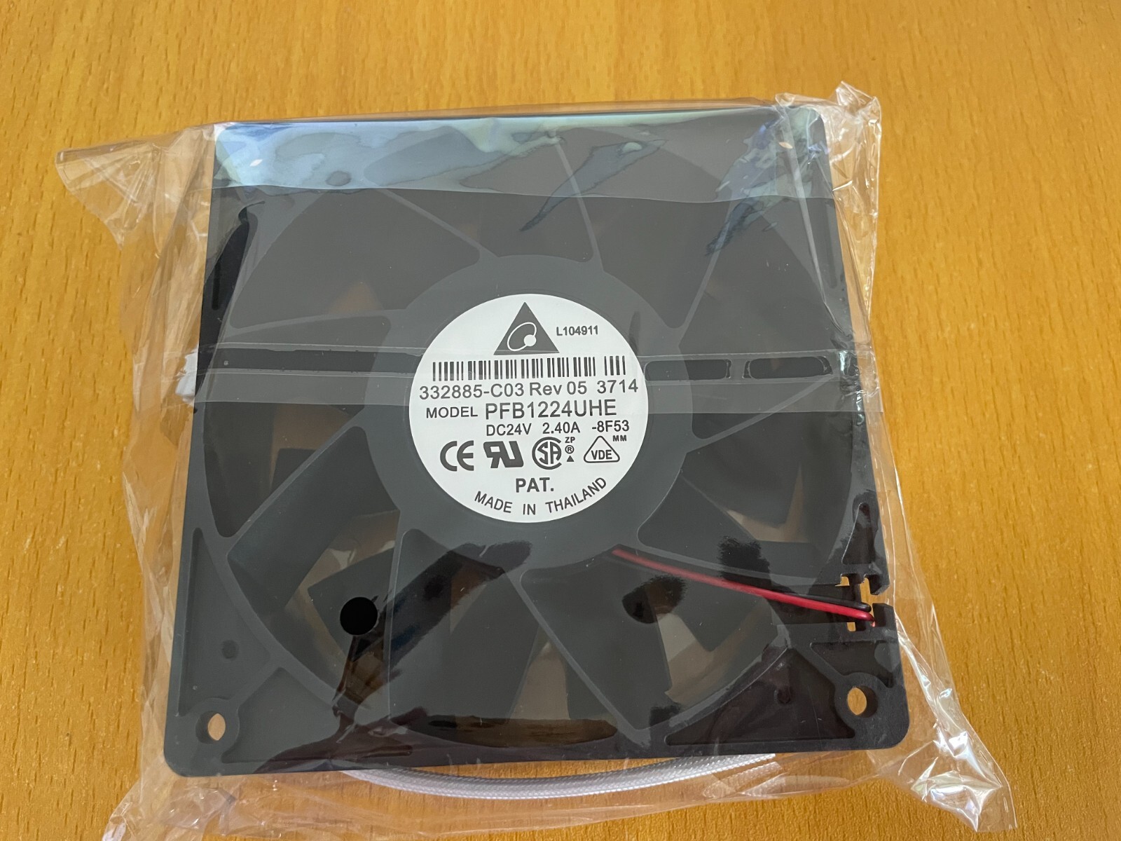 1PC Delta 12038 PFB1224UHE-8F53 24V 2.40A 12CM inverter cooling fan