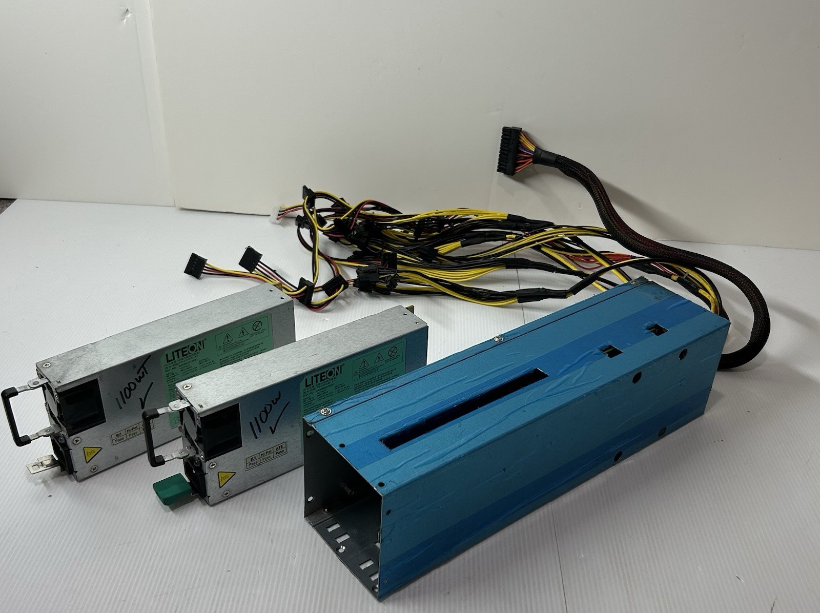 DELL LITEON Model: PS-2112-2LD Lot Of 2 Plus Power Supply Dock And Cords